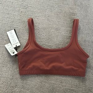 NWT aritzia sports bra